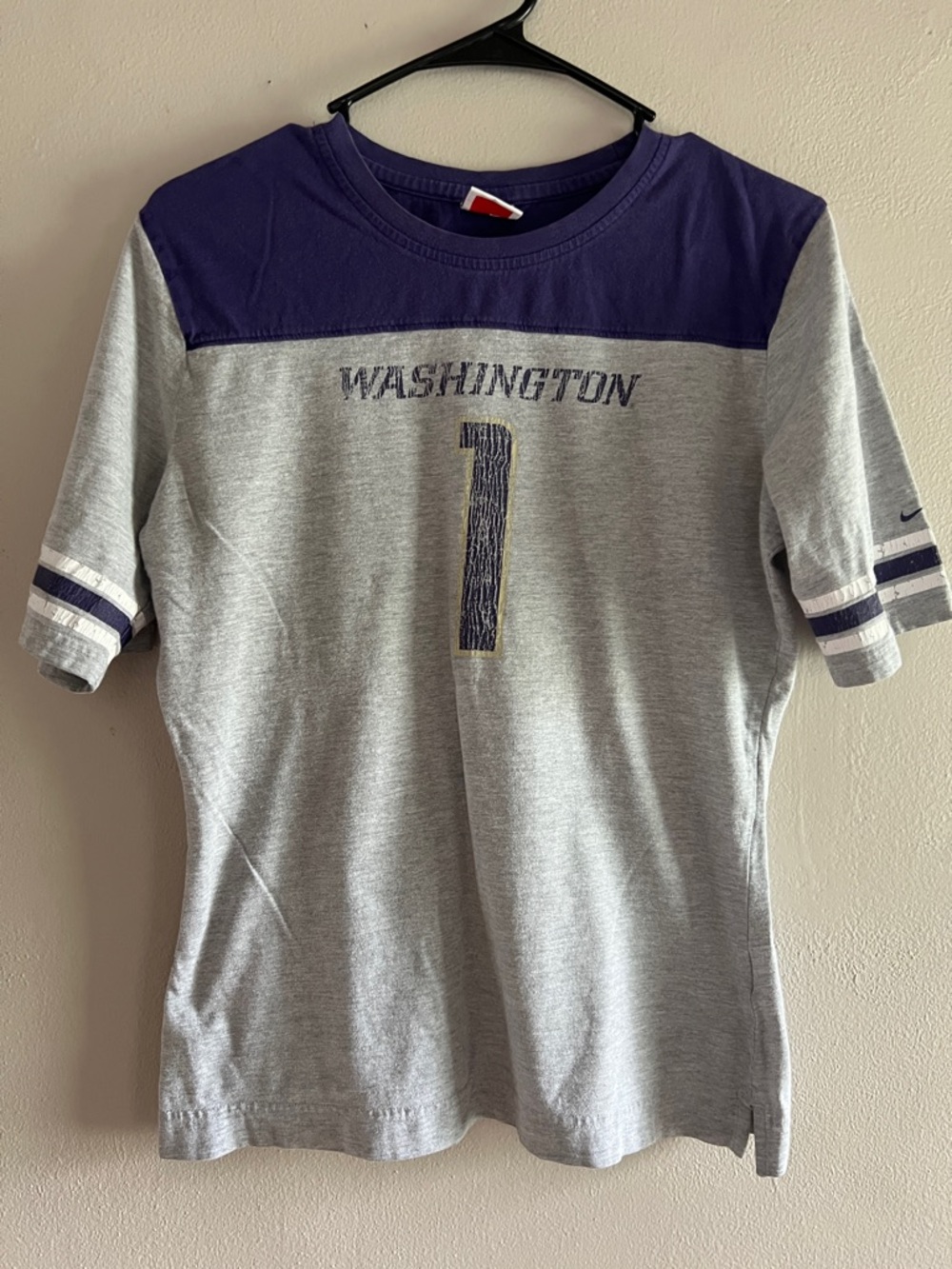 Nike UW Huskies shirt size large